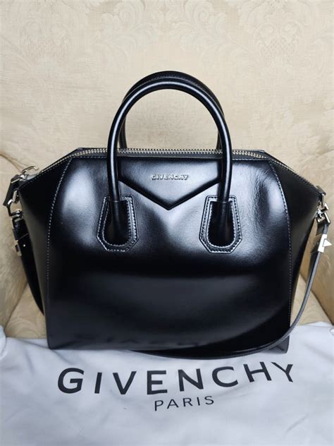 givenchy antigona media